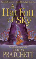 A Hat Full of Sky (Discworld #32)